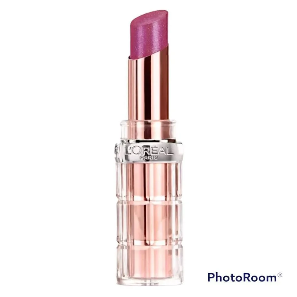 🌼🌼L’Oréal Paris Colour Riche Plump and Shine Lipstick Mulberry Plump. NWOT🌼🌼
